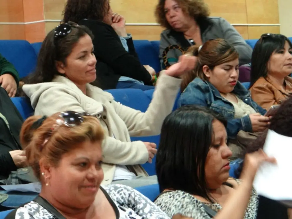 Apoderados participaron en seminario para las familias y escuela