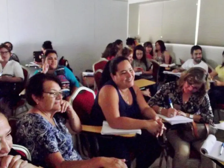 Educadores se perfeccionan con potentes Diplomados de Lenguaje y Prácticas Directivas
