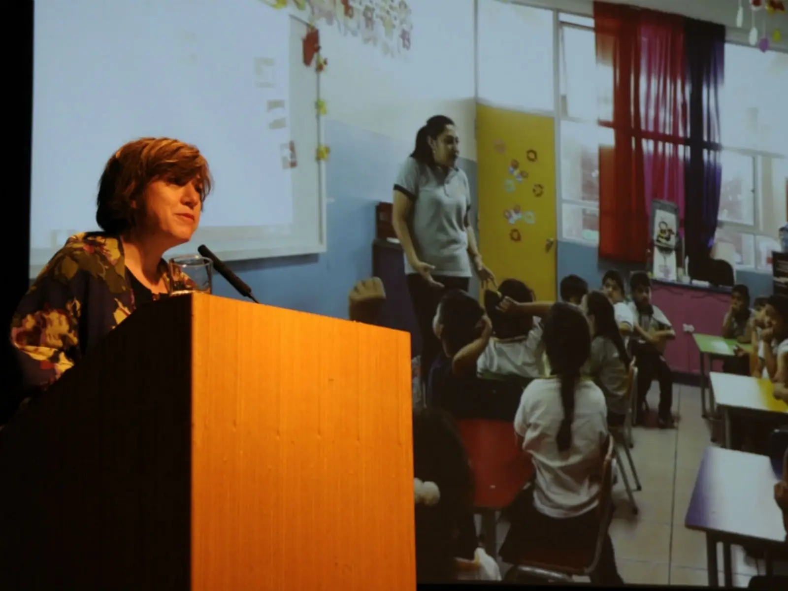 Escuela República de EEUU se une a la Red de Escuelas Líderes