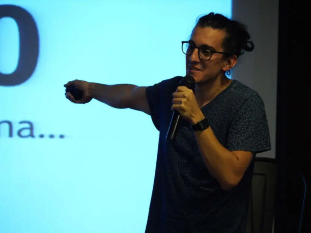 Creador de Green Glass compartió con emprendedores de Antofagasta