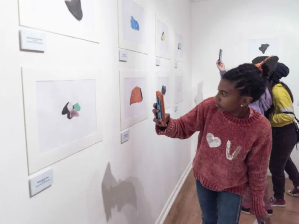 Escolares fueron los artistas de muestra inspirada en San Pedro de Atacama