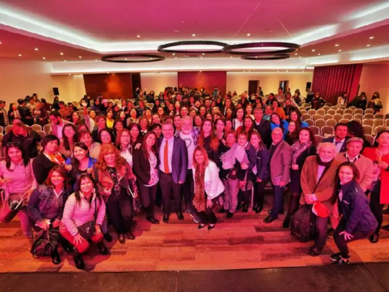 Más de 400 docentes y educadores participaron en exitoso seminario de educación