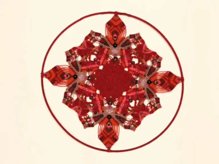 Paulina Lagos presenta obra que resignifica Tejido Lickanantai