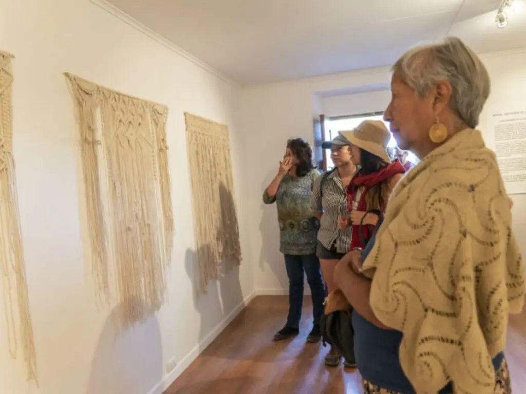 Exposición sobre tejidos y cestería ancestral llega a San Pedro de Atacama