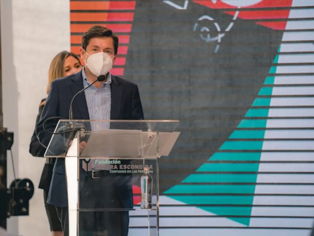 Directivos de Antofagasta se diplomaron en liderazgo para contextos de crisis y complejidad