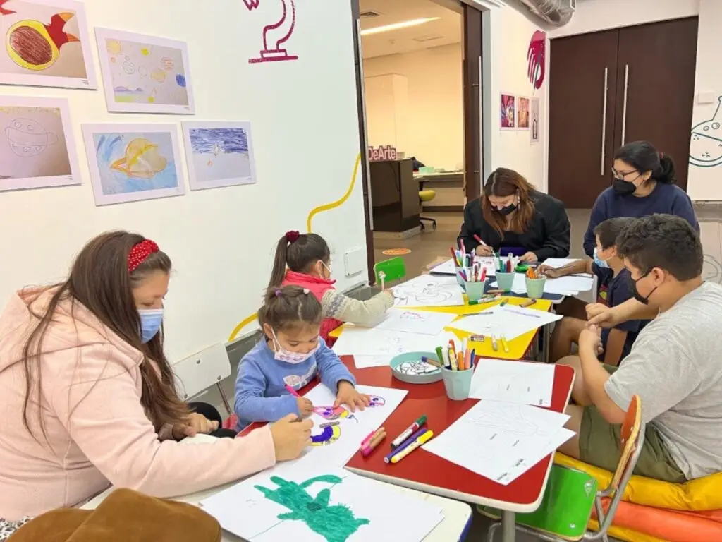 Entretenidos talleres artísticos en vacaciones de invierno