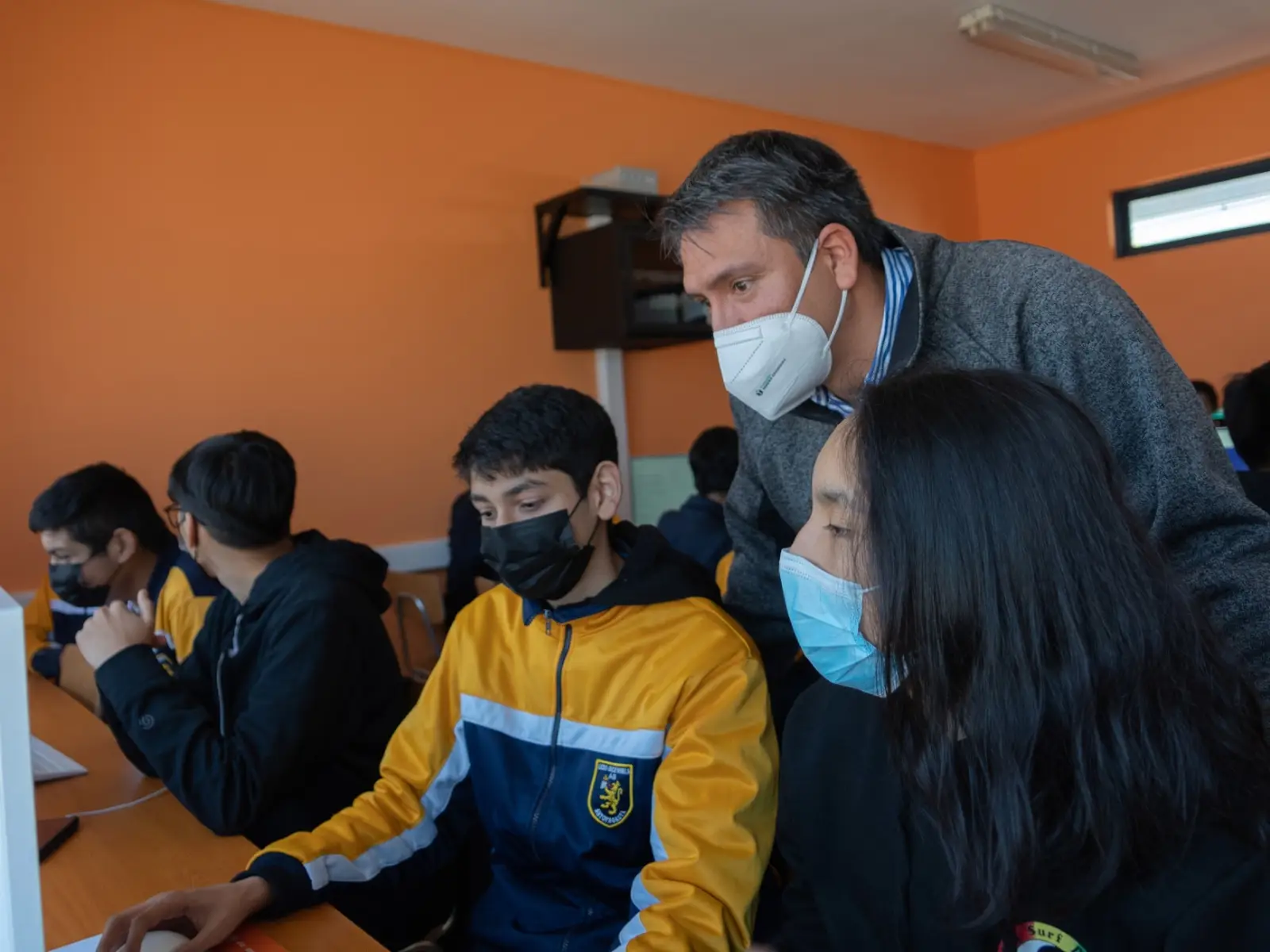 Liceo Oscar Bonilla cuenta con infraestructura y equipamiento de vanguardia en nuevo laboratorio de computación
