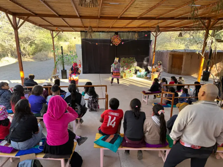 dia-pueblos-originarios-san-pedro-de-atacama-teatro-infantil5