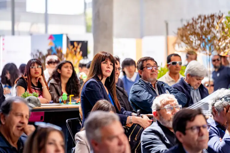 CREO ESTUDIANTES UCN 06-11-25-100